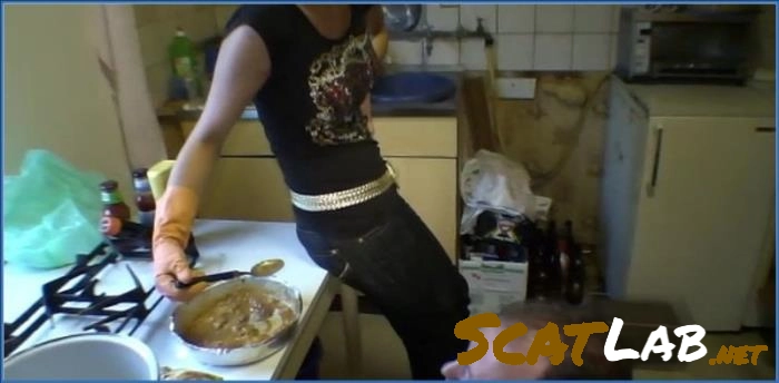 Download German Femdom Scat Experience with Lady Amy and Lady Atropa ScatLab.net
