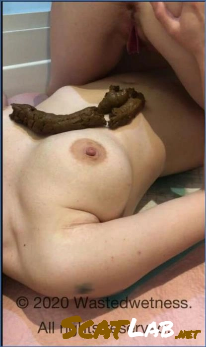 New Year's Scat Play with Wastedwetness: FullHD 1080p Toys and Smearing Scenes from Scat-Shop.com