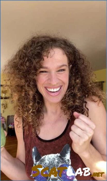 Romanian Mistress's FullHD EFRO Toileting Scene on Scat-Shop.com