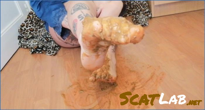 Badkitty España Hardcore Scat Foot Fetish FullHD 1080p
