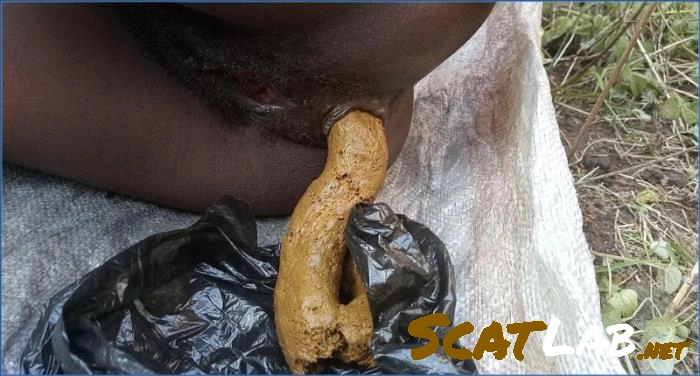 Ebony Princess Pinky Prada's Tribal Scat Ritual in FullHD – ScatLab poster