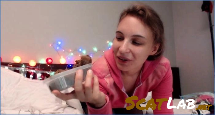 Pantypoop and Pissing Fetish with LittleMissKinky in FullHD