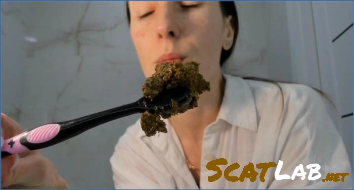 OksiLove Scat Video: Teeth Brushing with Poop Paste - Full Spit and Vomit Action