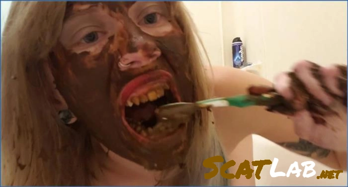 Scat Princess I: Morning Pee Action with xxecstacy on Scatlab.net