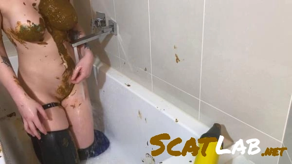 Scatbook.com: (Filthy Skye) - Shitting Girl 56 [HD 720p] (3.20 MB)