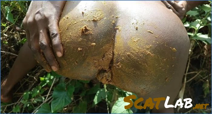 Outdoor Booty Shit Cream with Pinky Prada and Ebony Princess in FullHD 1080p