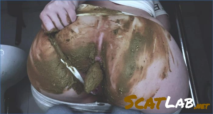 Vintage Mistress's Dark Scat Fetish Huh, Hardcore Russian in 4K – ScatLab poster