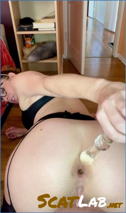 Ultimate Scat Play: Toys, Pissing, and Farting in FullHD 1080p