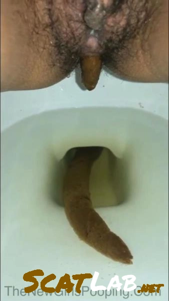 Download TheNewGirlsPooping.com - Scat Cute Sabrina 5 [SD] 10.8 MB ScatLab.net