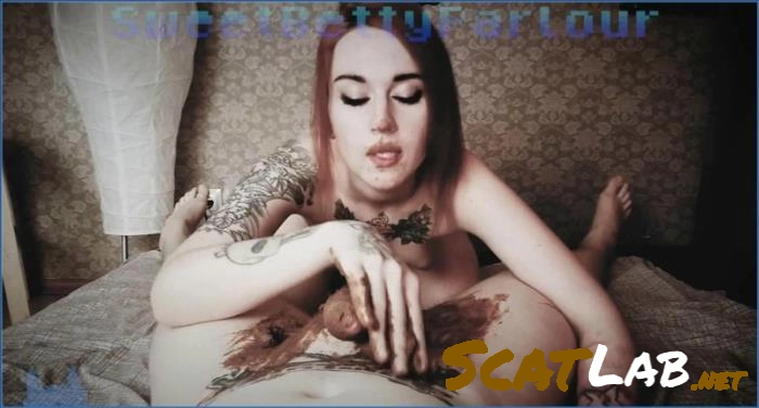 Download DirtyBetty's Toilet Slave Smearing & Pissing Hardcore FullHD 1080p ScatLab.net