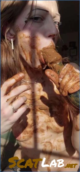 Femme Fatale of Feces - Spit, Puke (UltraHD 2K / 2.9 GB) – ScatLab poster