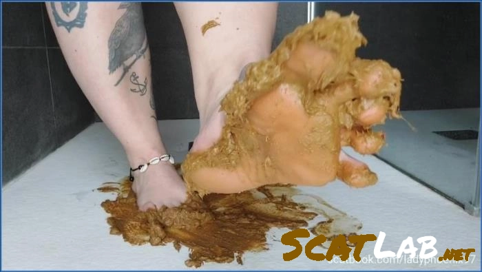 Shit flavour feet - Farting (HD 720p / 63.67 MB) – ScatLab poster
