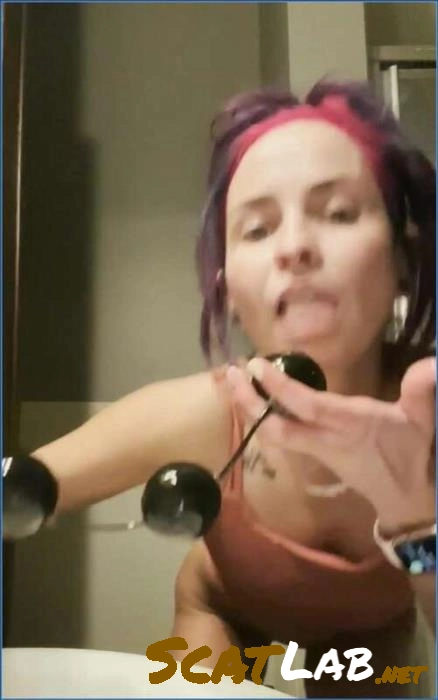 LilbuttLex's Intense Anal Play and Scat in Beads At A Friends Place – ScatLab poster