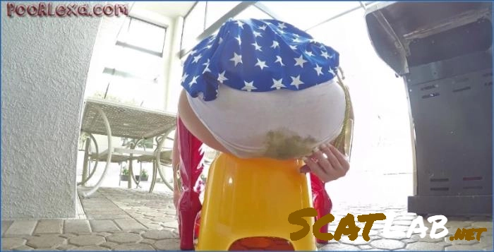 Jessica Valentino's Messy Panty Poop and Smearing Scat Clip in Full HD - related scat video at ScatLab