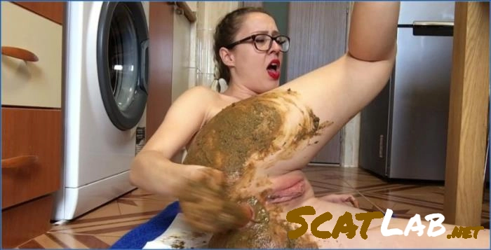 Shitting Scat with Ella Gilbert: 24 hrs Experiment with Farting - scat porn video at ScatLab.net