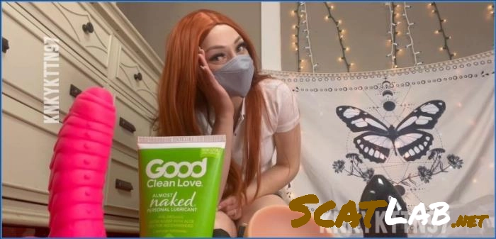 Naughty Schoolgirl Scat video Featuring KnkyKttn97 in HD - scat porn video at ScatLab.net