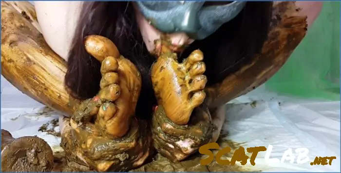 Anna Coprofield's Hardcore Solo Scat Action with Prolapse in FullHD - scat porn video at ScatLab.net