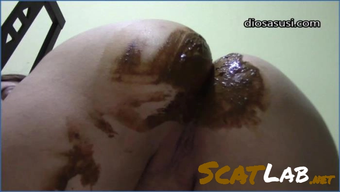 Diosa Susi Pooping in Black Panty Scat Hardcore FullHD – ScatLab poster