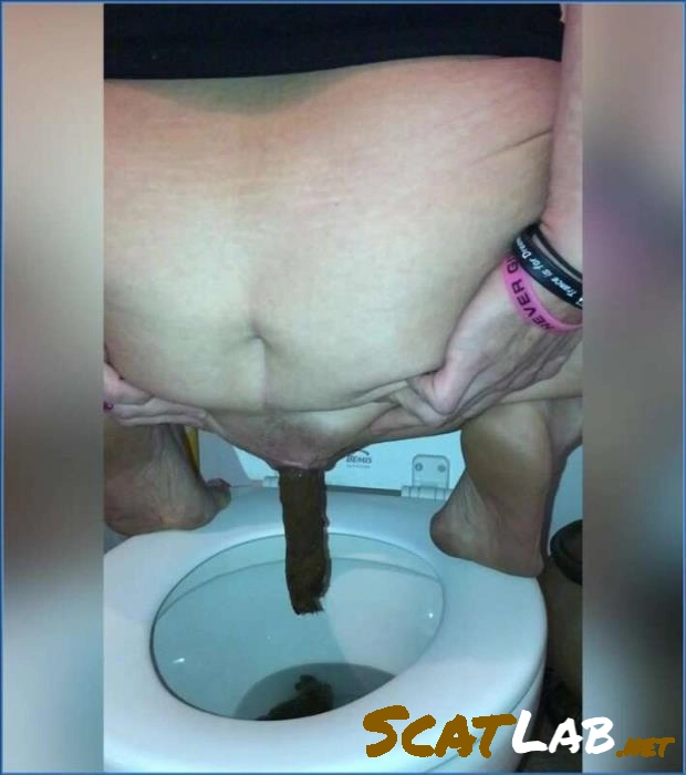 Allura's Perfect Textured Poop on Toilet in HD Raw Couple Porn 2022