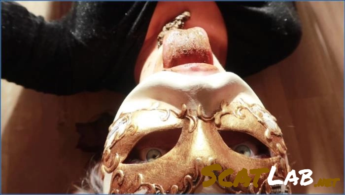 Download Sabrina Dacos doing scat, FullHD. ScatLab.net