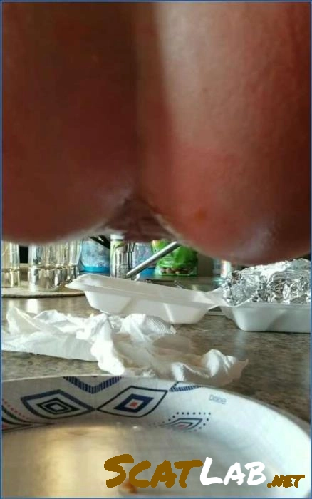 LilbuttLex's Hot Wing Punishment - Hardcore Anal Scat in FullHD – ScatLab poster