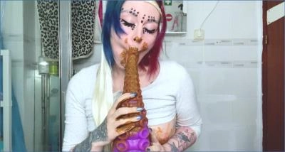 Russian Amateur Dirty Betty in UltraHD 4K Tentacle Fetish clip - related scat video at ScatLab