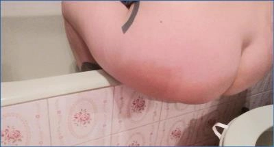 Download Badkitty España in filthy Pee clips from Restless Ass Toilet and Bathtub ScatLab.net
