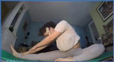 LoveRachelle2 Rips Yoga Farts in Big Butt Hardcore Action, 4K - scat porn video at ScatLab.net
