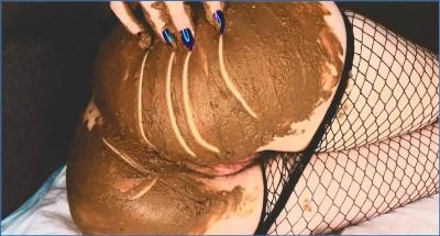 DirtyBetty’s rough Russia Scat and Pissing video on Scat-Shop - scat porn video at ScatLab.net