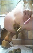 Enema Play with Zarzar01,Kat in White Lingerie Featuring Massive Poo and Toothbrush - scat porn video at ScatLab.net