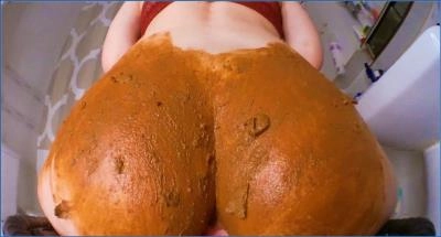 DirtyBetty's Scat and Pissing Fun with Dragon in Russia - scat porn video at ScatLab.net