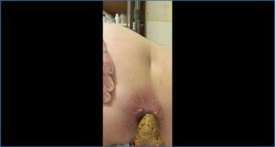 Classy N Gassy Teases in Couple Farting with Toilet Play and Kaviar - scat porn video at ScatLab.net