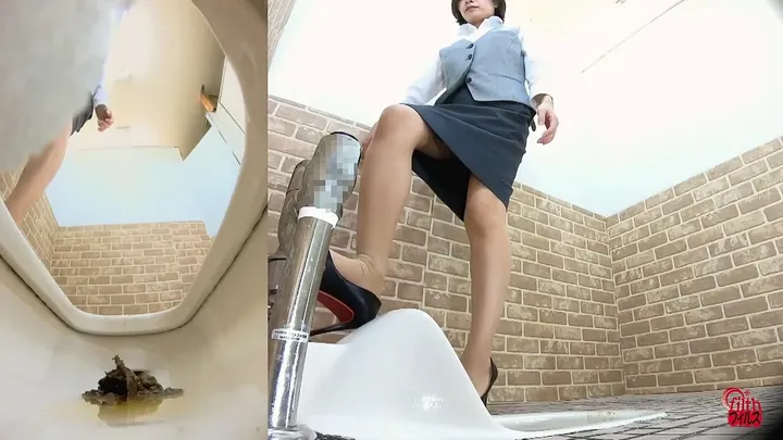 Pooping Girls Stuff Old Japanese Toilets Until They Overflow - Scat - scat porn video at ScatLab.net