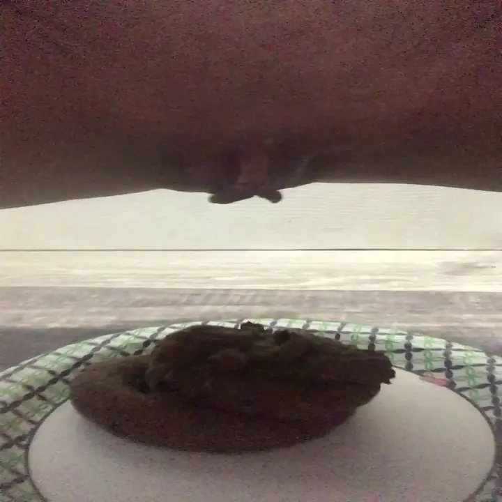 Solo Kaviar Drop: Deep Impact Shits a Dense, Dark Load - Hefty Scat - scat porn video at ScatLab.net