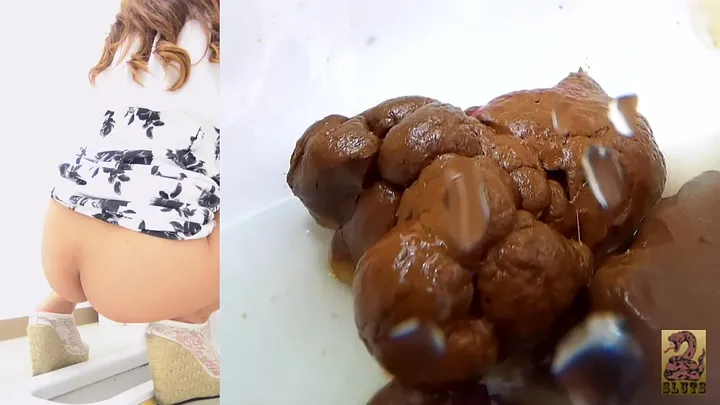 Multiple Angles Capture Her Wild Pissing and Shitting Round - Scat Lab - scat porn video at ScatLab.net