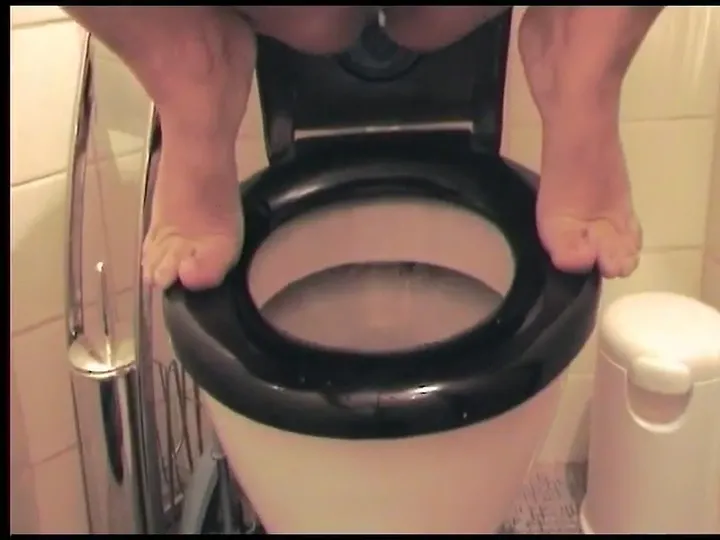 Solo Scat Set: A Natural Girl's Relaxed Defecation and Smearing Mess - scat porn video at ScatLab.net