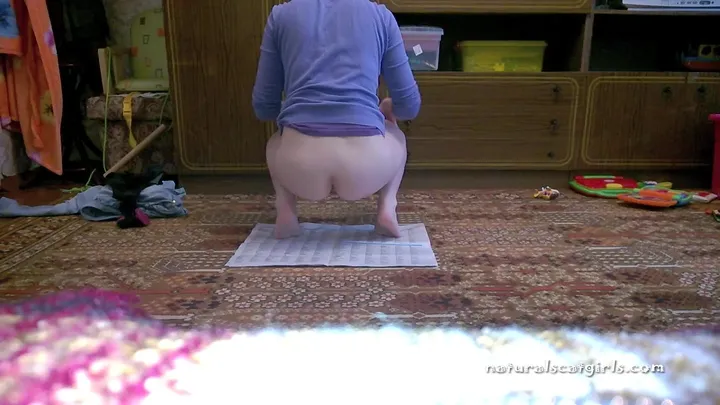 Amateur Solo Shitting Fun - Honest Homemade Scat Action from Natural - popular scat video at ScatLab