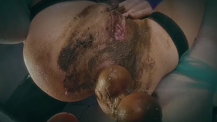 Sweet Betty Shows Off Her Glistening Drop in Tight Close-Up Scat - scat porn video at ScatLab.net