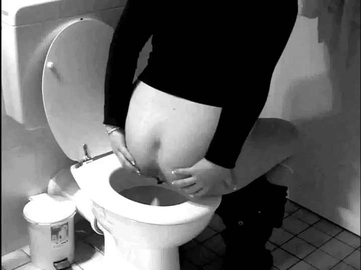 Download Voyeur Spycam Captures Neighbour Woman's Messy Toilet Defecation ScatLab.net