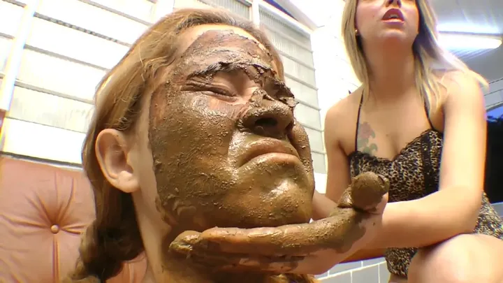 Melissa Cutti Squats and Serves a Massive Enormous Load to Be Eaten - scat porn video at ScatLab.net
