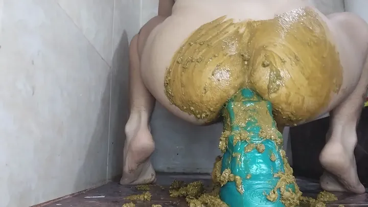 PiPayPipo Smears Her Soft Load Across Her Cheeks in a Mucky Solo Bout - related scat video at ScatLab