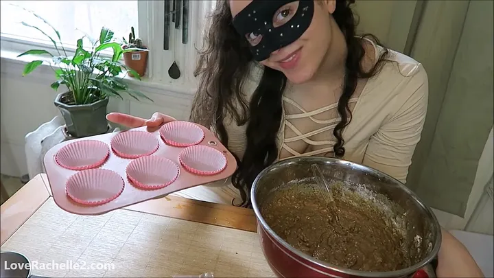 Love Rachelle Bakes Dirty Banana Butt Muffins with Scat and Kaviar Fun - scat porn video at ScatLab.net