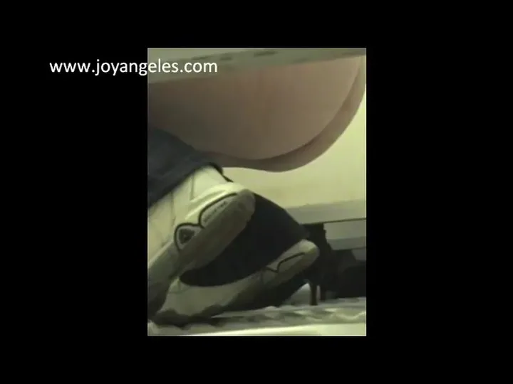 Hidden Cam Captures Real Women Pooping and Peeing - Solo Scat Voyeur - scat porn video at ScatLab.net